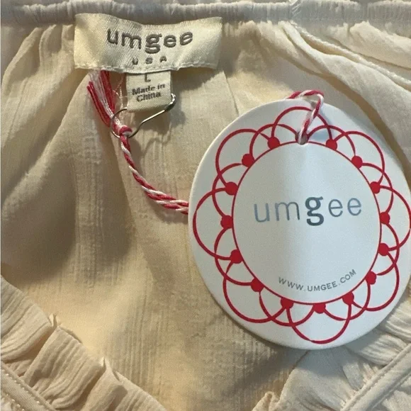 Umgee Cream Ruffle Sleeve Blouse - Picture 2 of 6